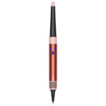 سشوار برس‌دار حالت‌دهنده 1300 وات دایسون مدل Airwrap id HS08، موتور AC، وزن 650 گرم، دارای سری شانه‌دار، سری برس‌دار گرد پهن، خشک‌کن ملایم با ویژگی فرکنندگی، صاف‌کنندگی، حجم‌دهندگی، با قابلیت فناوری تولید یون
